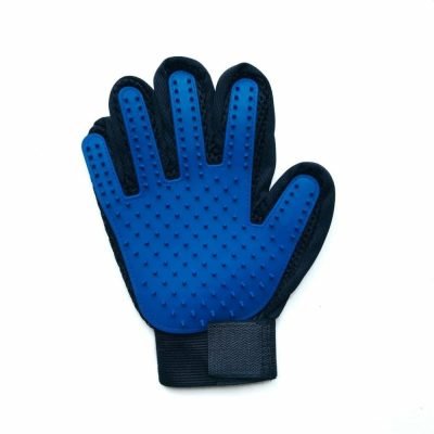 Gant magique pour un toilettage tout en douceur pour les lapins